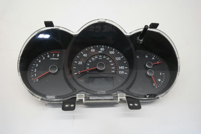 20112013 Kia Sorento Speedometer Instrument Cluster Dash eBay
