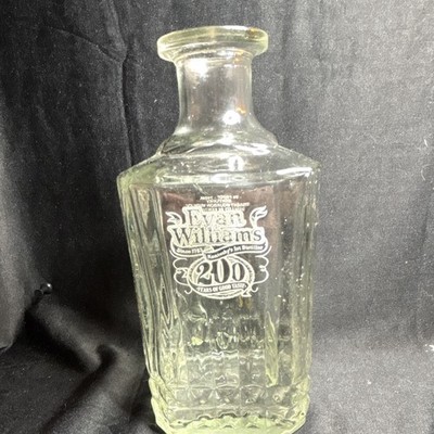 Evan Williams 200 Years Kentucky Straight Bourbon Whiskey 750 mL Clear Bottle