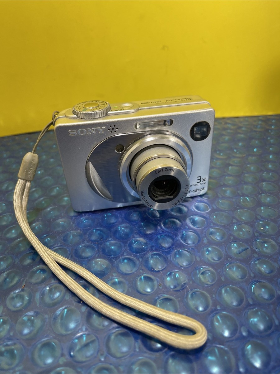 Sony Cyber-shot DSC-W1 5.1 MP 3x Zoom Lens Digital Camera Silver