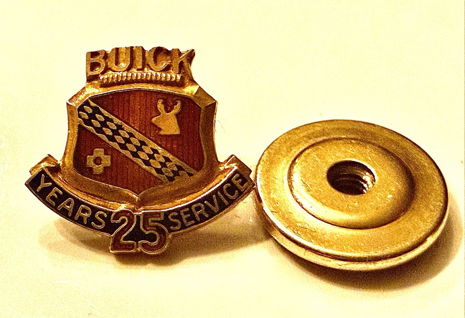 Vintage 10k Gold Buick 25 Year Service Award Lapel Pin Rare Coat Of Arms