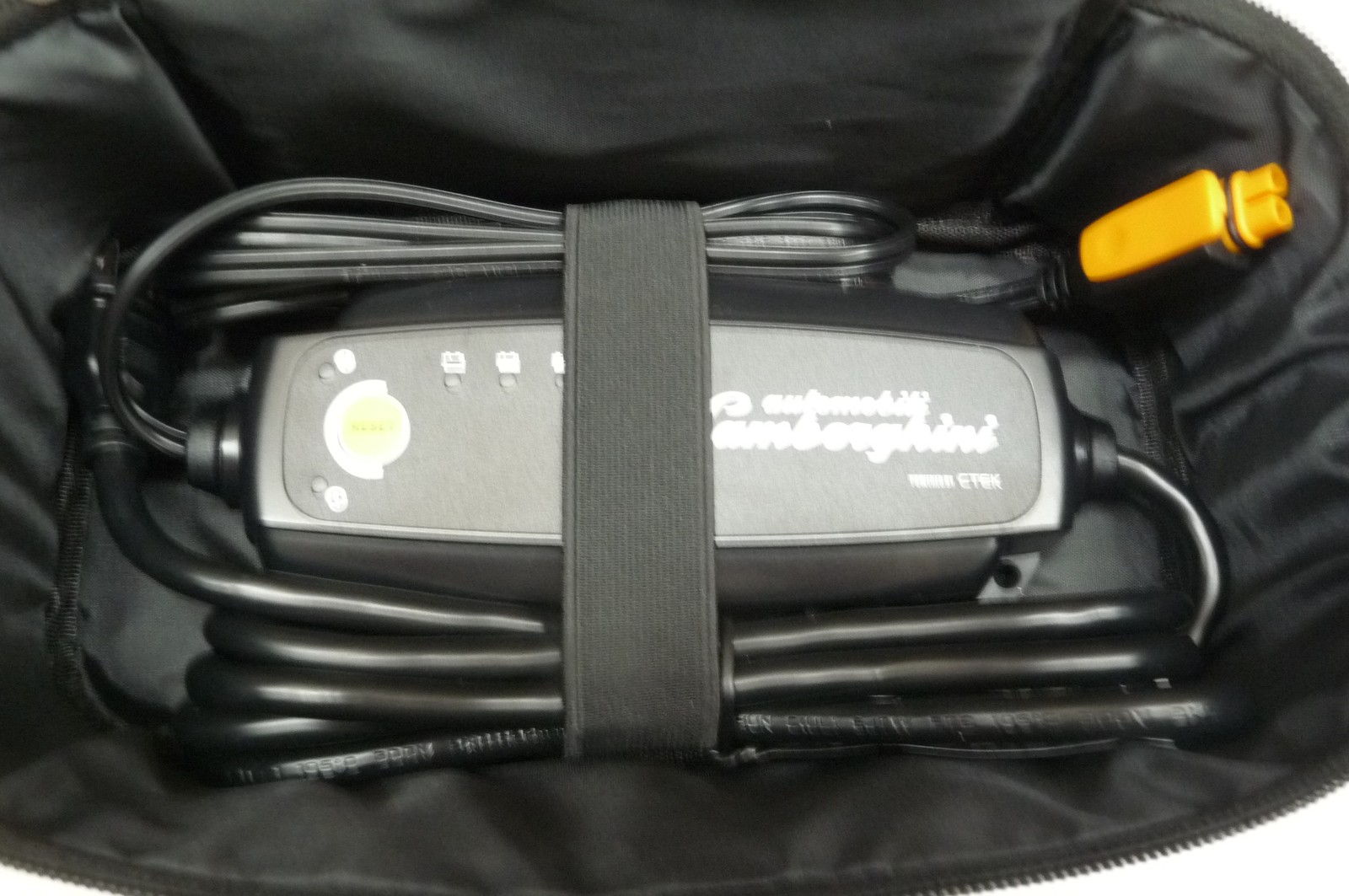 Lamborghini Aventador 2015-2025 Battery charger