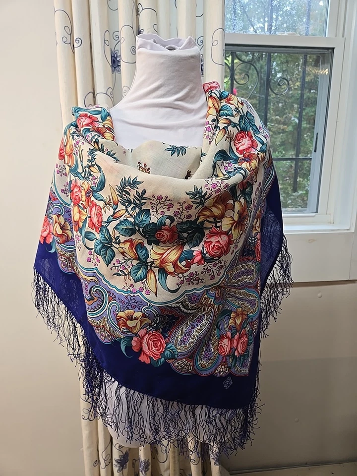 Platki Ru Blue Floral Meadows 100% Wool Scarf Made In Russian - Image 2 of 4