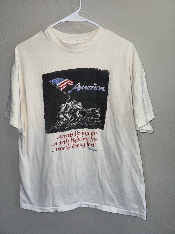 Tim Lee Ministries "America" graphic, Iwo Jima flag-raising Sz Large VTG Single