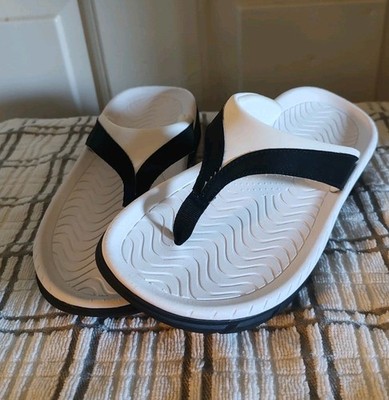Avia Black & White Hightail Thong Flip-Flops Sandals Women's Size 9 *NWOT*