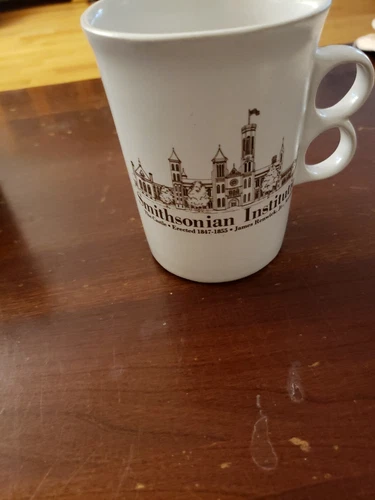 Bennington Potters Smithsonian Institution Trigger Handle Mug White Vermont Made