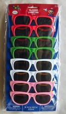 Official Nintendo, Super Mario 8 Pack Sun Glasses / Lunettes Party Favors.