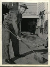 1943 Press Photo Tennis player Don Budge in the Army, Presidio of Monterey, CA