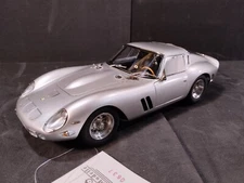 CMC - FERRARI 250 GTO 1962 - SILVER MET scale 1/18 - M -151