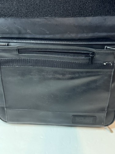 Targus Laptop Bag , Vintage Bag with great leather, Includes Detachable Strap - Picture 5 of 11