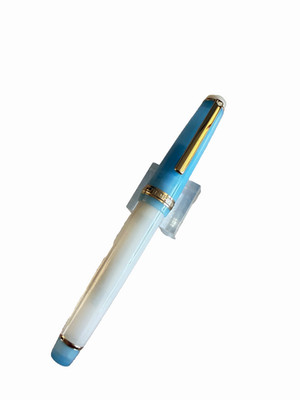 New Blue/White Jinhao Fountain Pen FINE Nib. Twist Converter.  Excellent pen