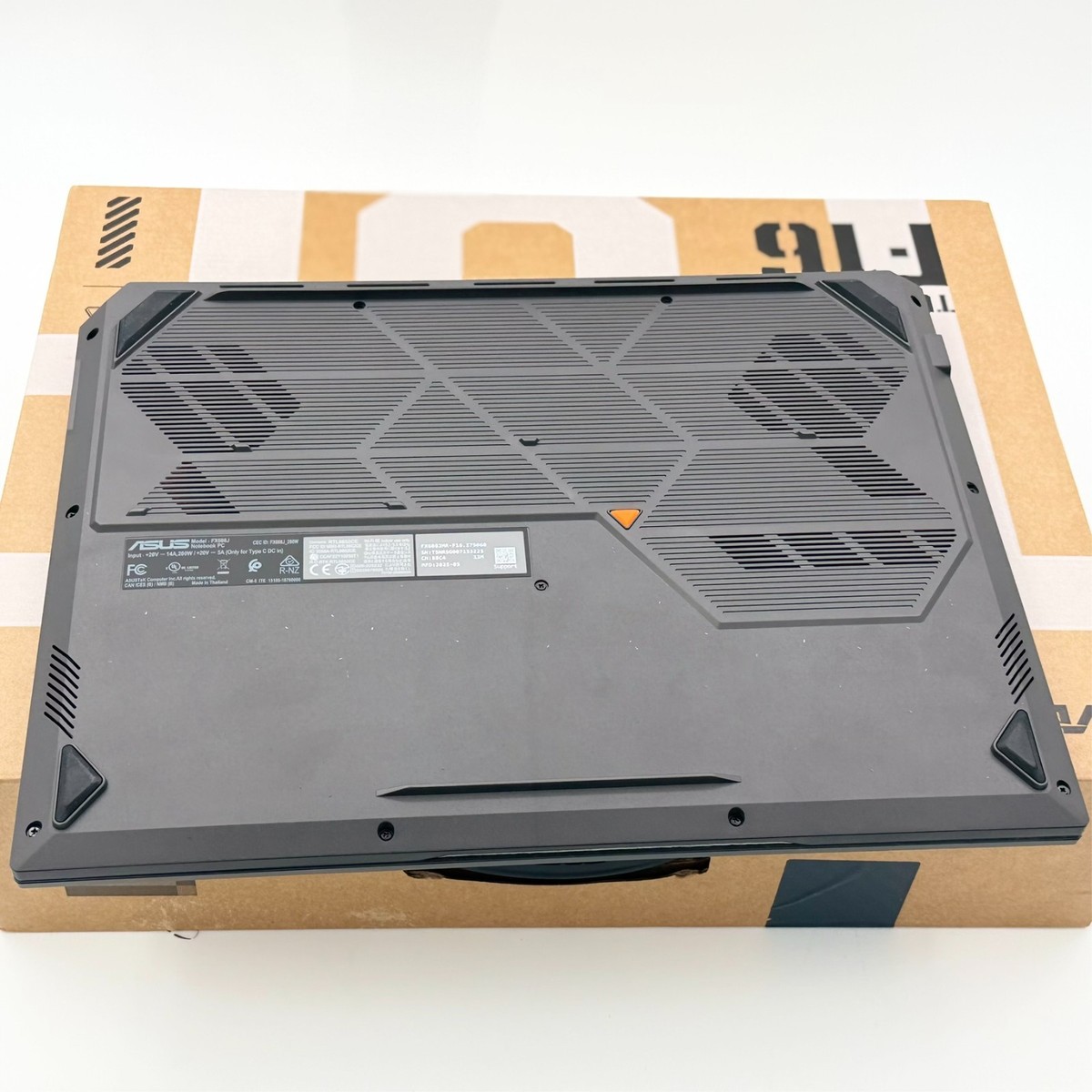 union issue N°16 ASUS TUF Gaming F16 16