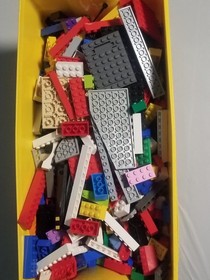 LEGOS 10696 Classic Medium Yellow Brick Box 750+ In EUC Nice Please View ALL 