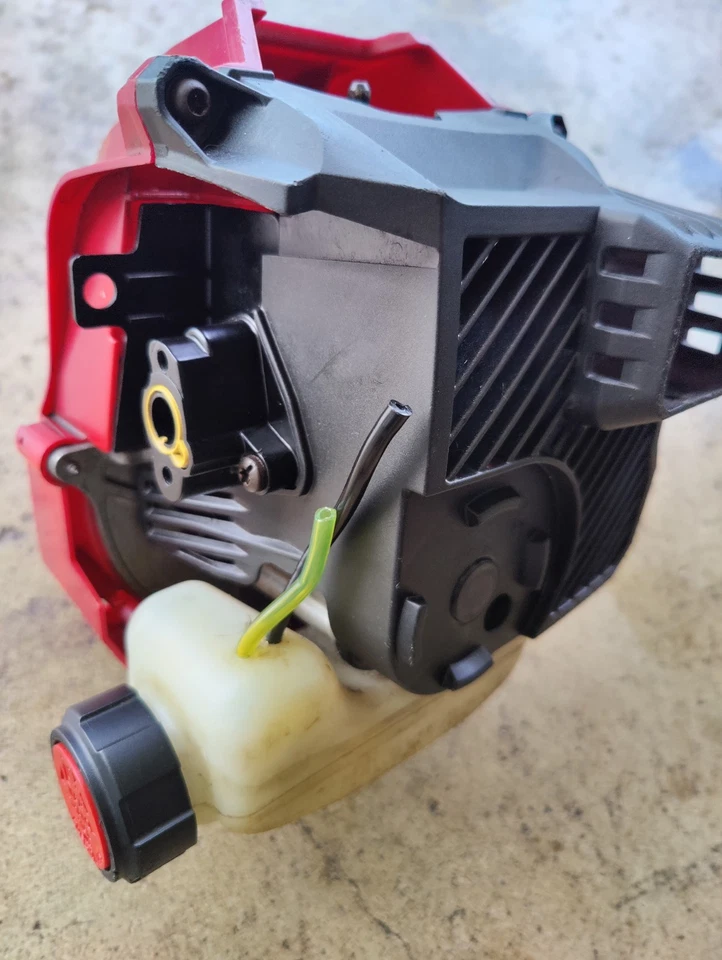 Troy Built Tb252s Recortadora de Patio Motor Unidad Cubierta Retroceso Arrancador Tanque de Combustible Foto 3 de 4