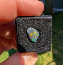 Opal Australien Schwarzopal Blackopal Schmuckstein Edelstein