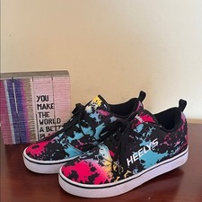      Youth 6, Heelys Skate Shoe Black and Multicolor Sneakers, roller on bottom