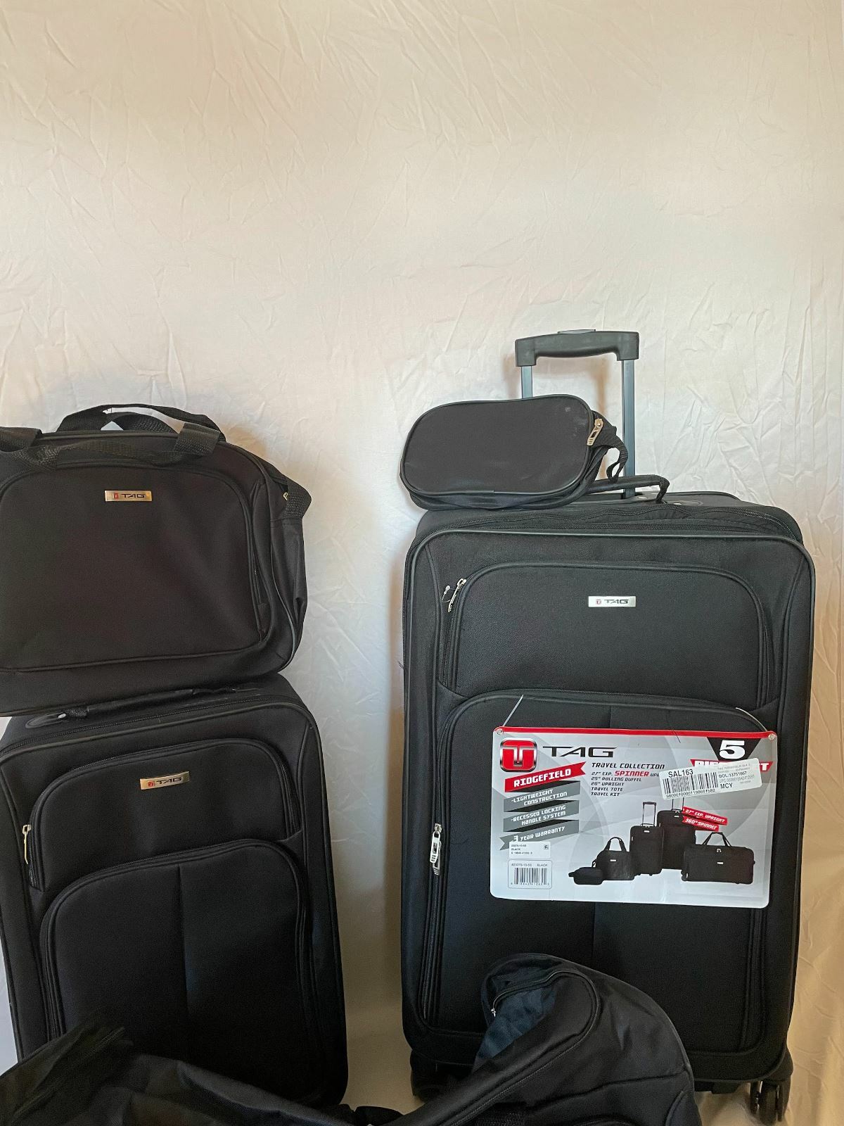 300 New TAG Ridgefield Black 5 PC Luggage Set Expandable Suitcase Lightweight eBay