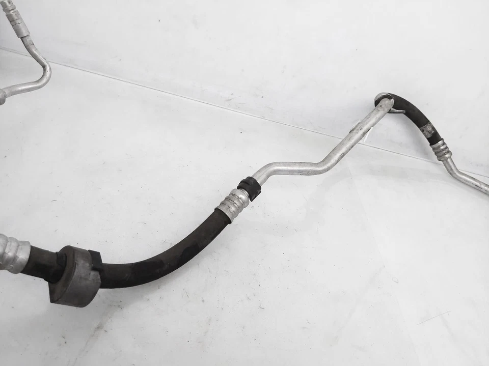 Conjunto de tubo de succión de aire acondicionado BMW 330I 2006 64-53-6-927-846 Foto 3 de 4