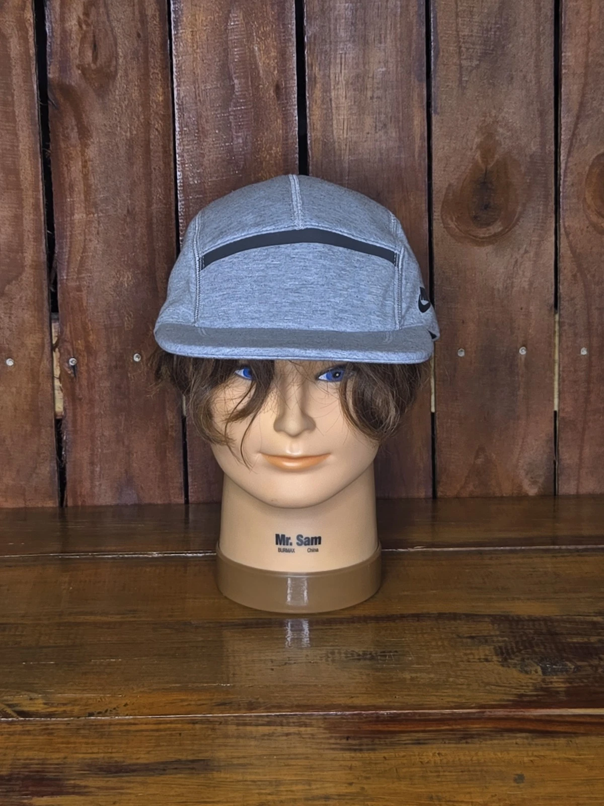 NWOT Nike Tech Fleece Fly Cap Strapback Hat