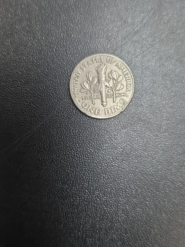 2000-P Roosevelt Dime with Off-Center Strike Error US 10 Cent Coin - Image 3 of 4