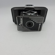 Falcon Junior Model Bakelite Camera untested
