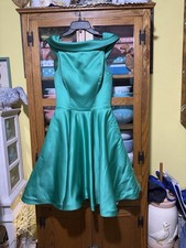 Ashley Lauren size 2 off the shoulder prom dress emerald green (3 day Sale)🔥🎉