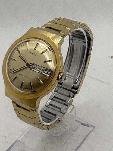 Vintage Timex 1980 Men’s 36MM Marlin Watch Day Date England 28418 10680 Running