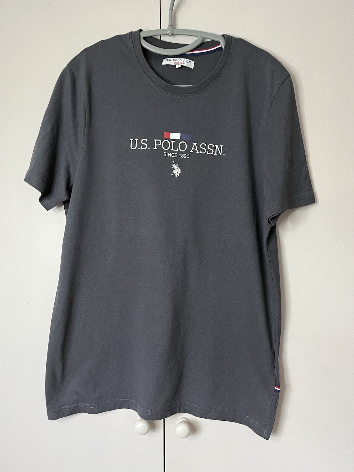 Picture 1 of 24