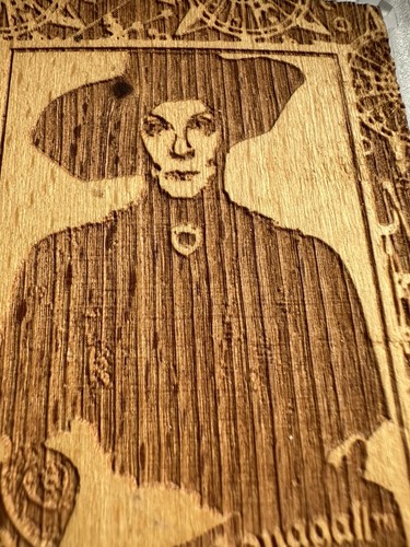 HARRY POTTER AND THE HALF BLOOD PRINCE, TIMBER ETCHED CARD OF MINERVA McGONAGAL - Picture 2 of 3