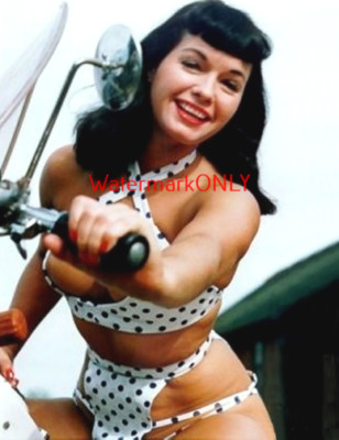 Beautiful '50's ''Pin-Up'' Sex Symbol Bettie Page PHOTO! #(347b)