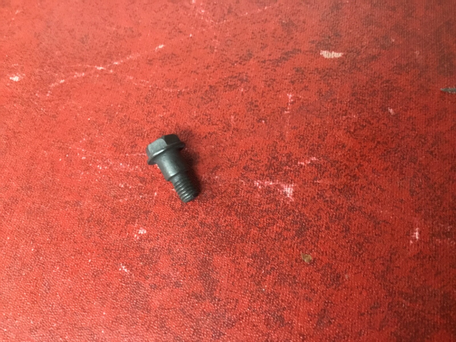 Briggs And Stratton 690940 fuel tank bolts ( price is for one) eBay