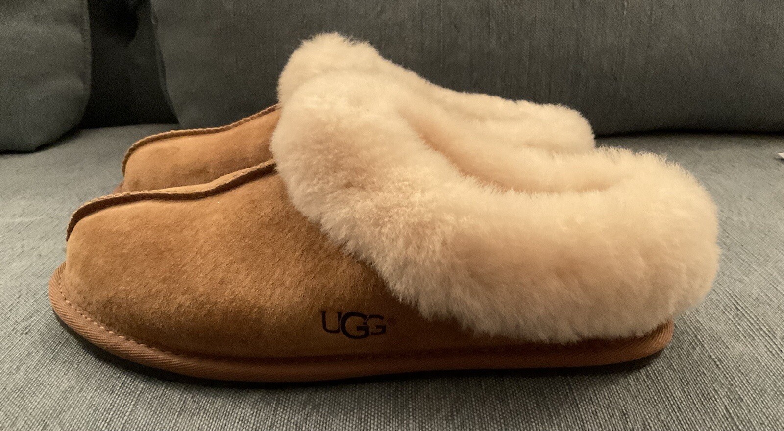 Womens UGG Slippers Size 4.5 eBay