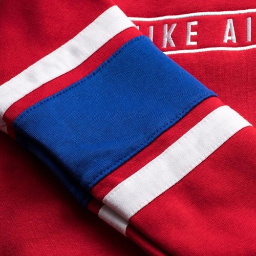 Nike Sportswear Air Older Kids Fleece Crew Sweatshirt, BV3591, Red, Medium - Picture 4 of 7