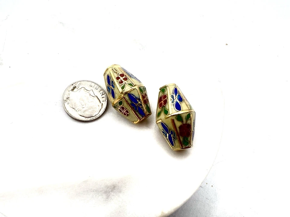2 cuentas de tubo facetadas vintage ovaladas cloisonné de 6 lados 14x24 mm marfil crema nuevas de stock Foto 4 de 4