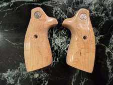 Colt Cobra (2017 〜)Wood Grips ALTAMONT USA Made New With Silver Medallions