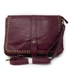 Borsa bordeaux postina tracolla da donna borchie rosso scuro lavoro per ufficio