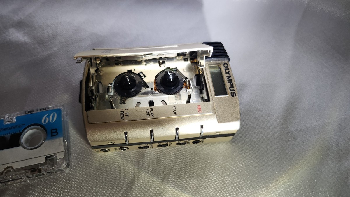 Olympus Pearlcorder L400 Ultra *World's Smallest* Microcassette +