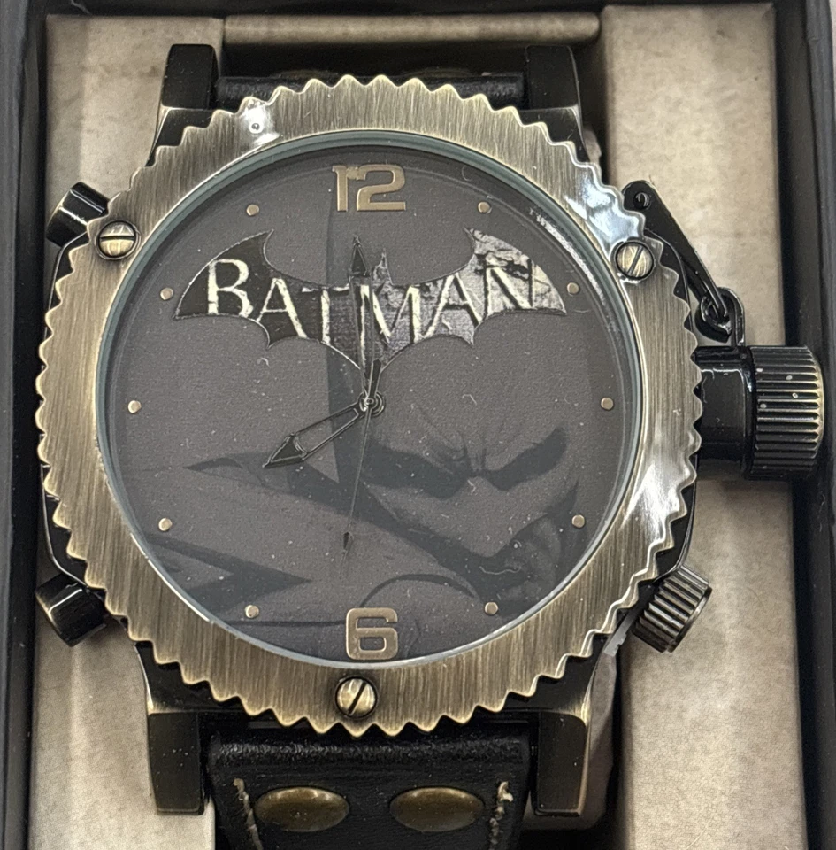 Reloj Batman Arkham City Accutime DC Comics nuevo en caja Foto 3 de 4