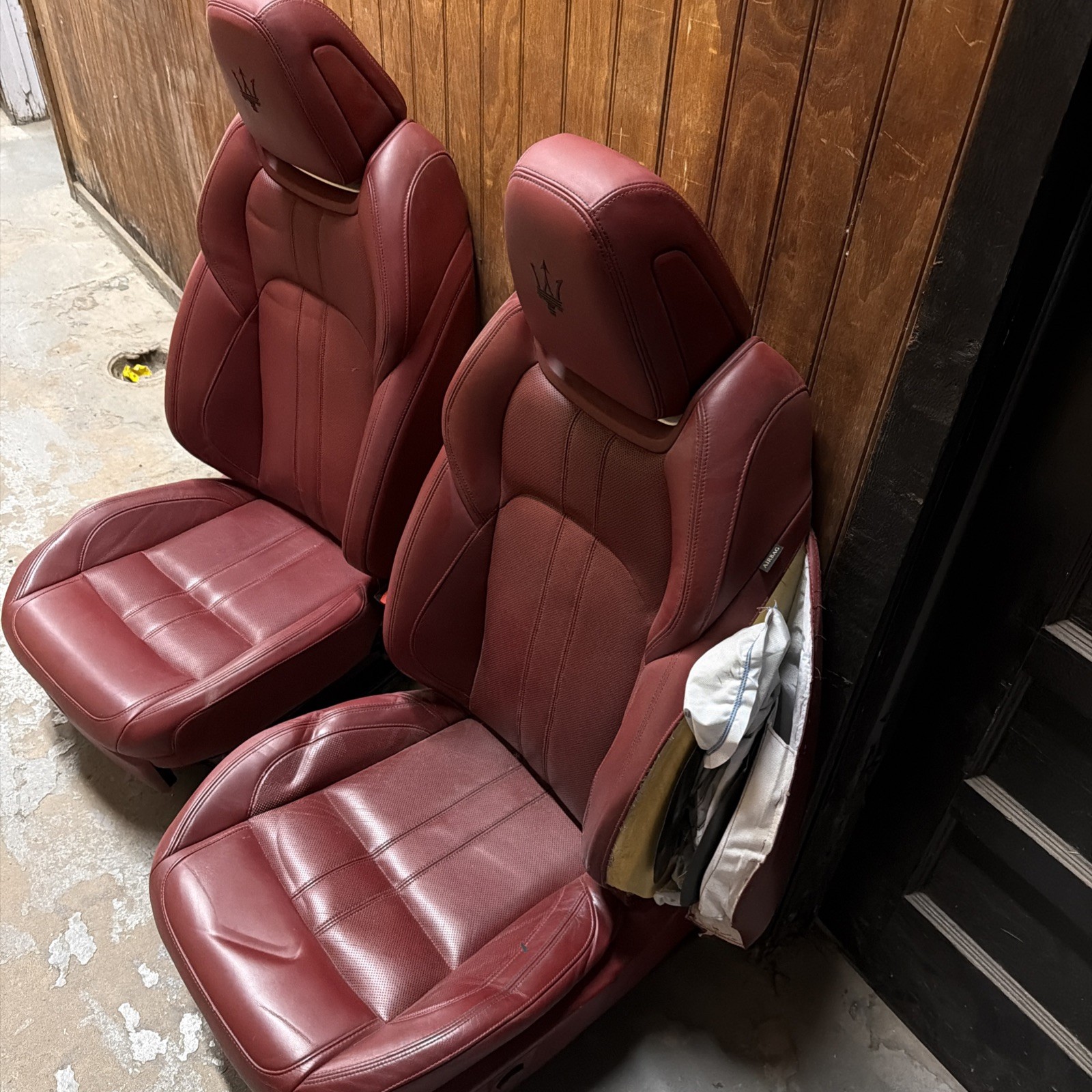 17-23 MASERATI GHIBLI SPORT FRONT SEAT PAIR LEATHER WITH WHITE STITCHING OEM RED
