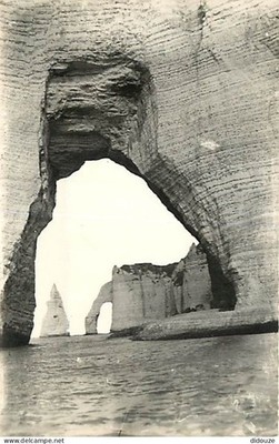 Postcard - 76 - Etretat - View of the Manneporte - New Card - CPM - See