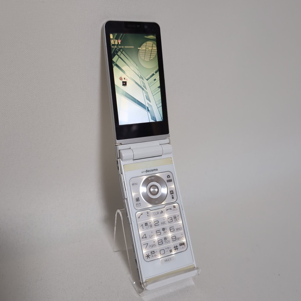 Docomo N-04B White Flip Phone Communication Confirmed Japanese