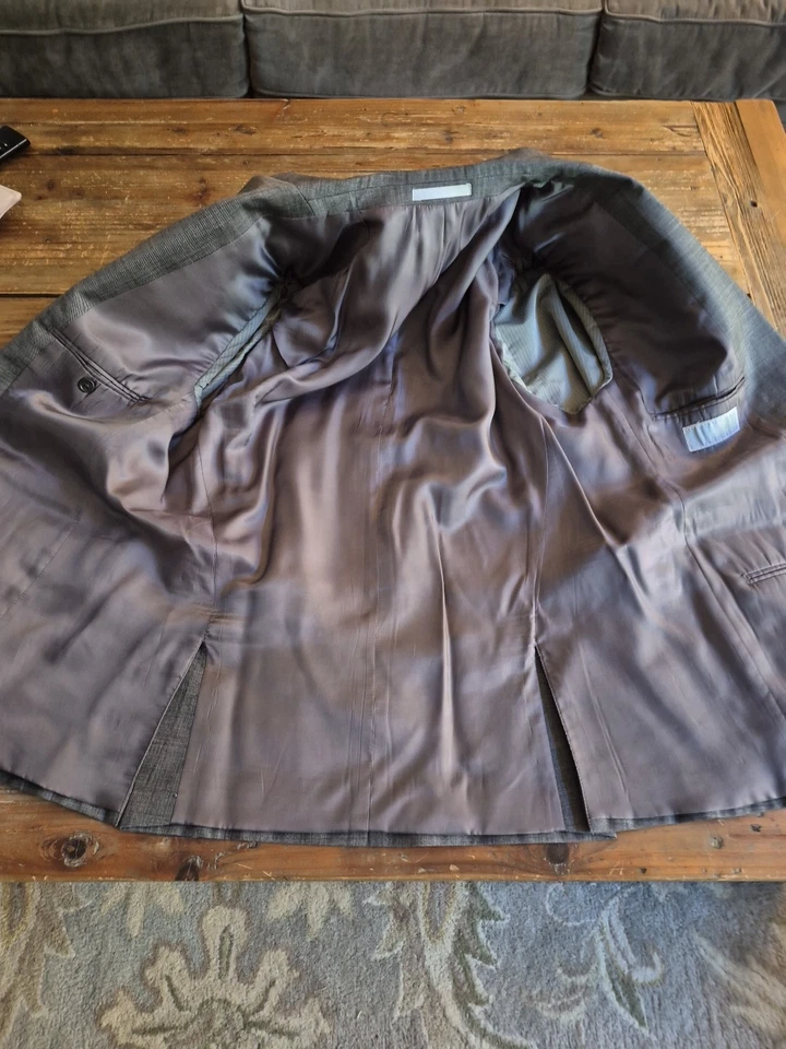 Michael Kors Men's 44s Grey Wool Suit Two Button, Pants 38 x 28. - Image 4 of 4