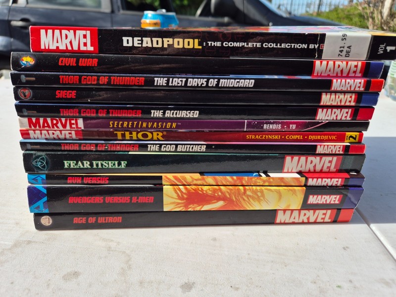 various Marvel comics graphic novel volumes Avengers Thor X-Men (j)