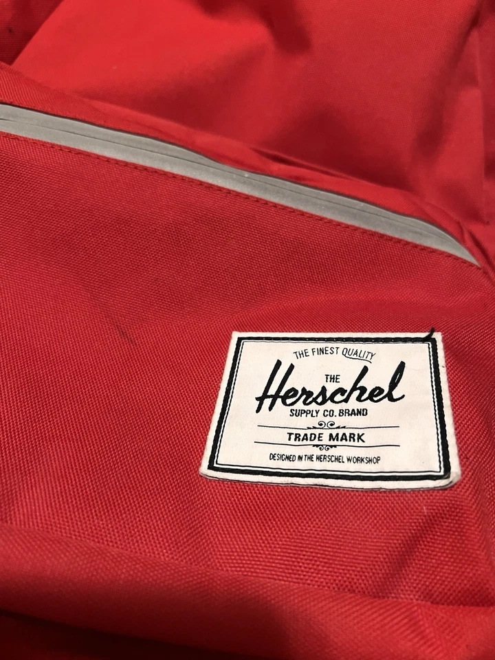Mochila clásica roja Herschel Supply Co. Foto 2 de 4