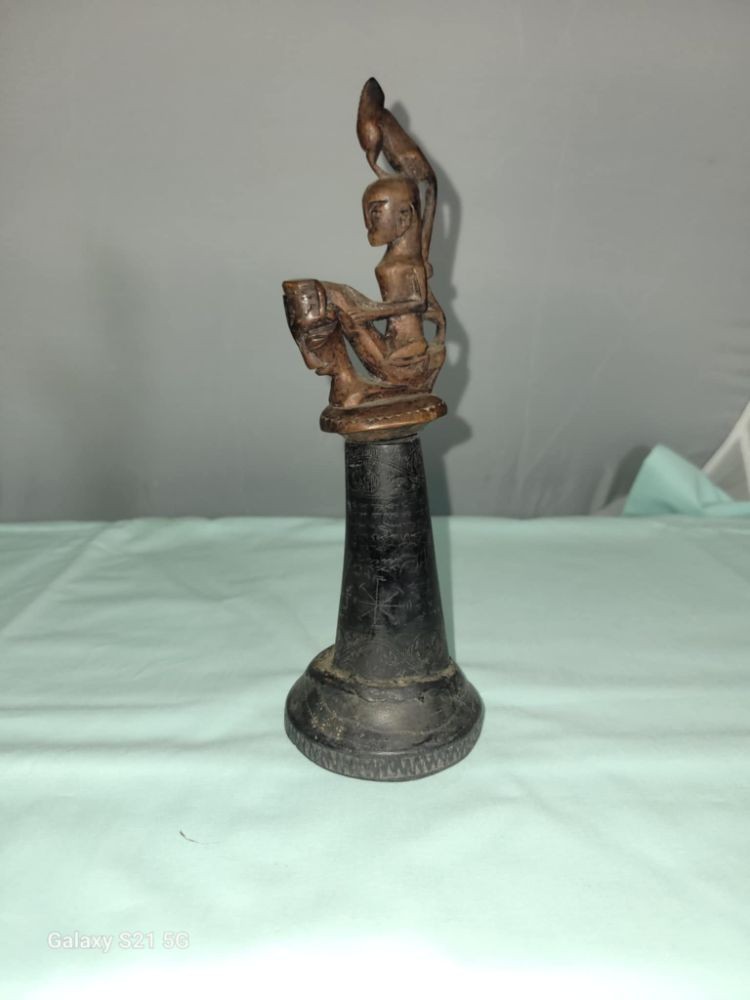 Picture 1 of 4