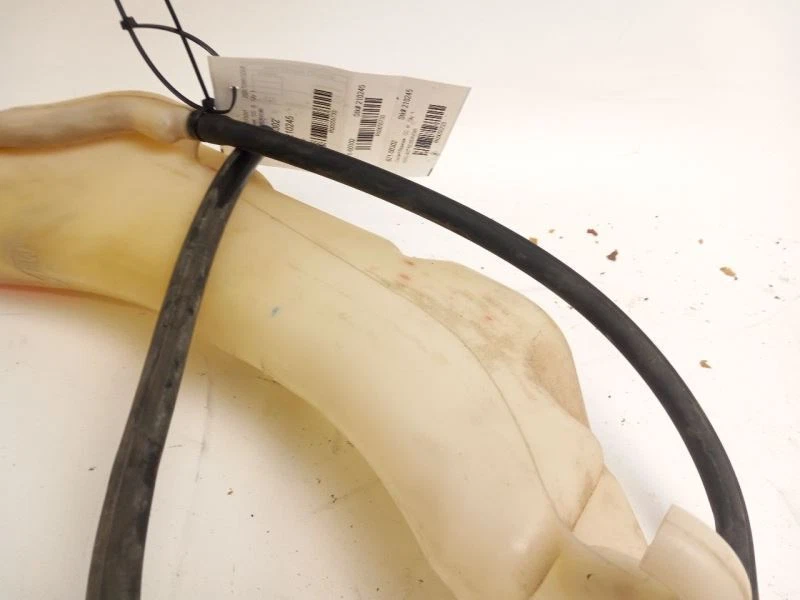 Chrysler Town Country 2009 depósito de refrigerante Foto 3 de 4