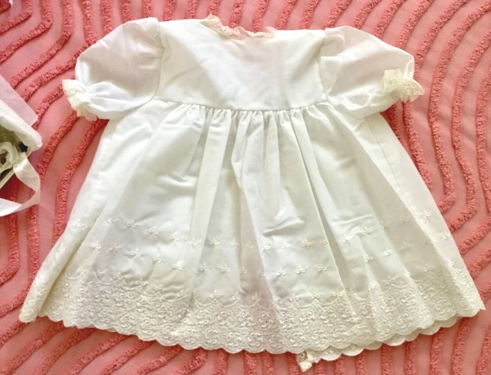 DE COLECCIÓN MADONNA HADDAD 5 PIEZAS BEBÉ NIÑA TRAJE DE BAUTIZO EN CAJA CON RECIBO COMO NUEVO Foto 4 de 4