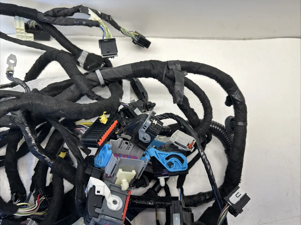 Arnés de cableado de tablero interior OEM para Ford Mustang HR3V-14401-G281T 2017 Foto 3 de 4