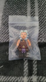 LEGO Star Wars Ahsoka Tano The Clone Wars Minifigure 75046 75013 with lightsaber