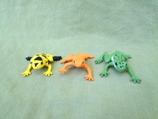 Lot of 3 Safari: Green Tree Frog, Golden Mantella,  Dendrobates Leucomelas Frog