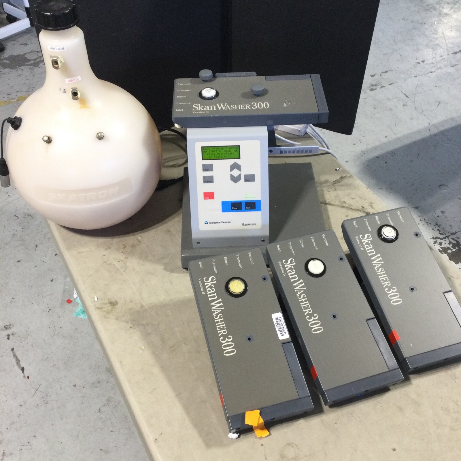 Skatron Molecular Devices SkanWasher 300 Microplate Washer With 3 Washer Heads